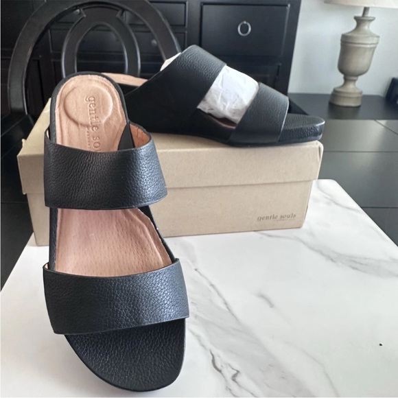 gentle souls Shoes - Gentle Souls By Kenneth Cole Womens Leather Gianna Two Strap Sandals